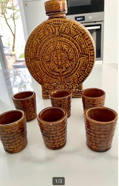 Nouveau Calendrier aztèque en céramique carafe Tequila avec, Collections, Verres & Petits Verres, Neuf, Enlèvement ou Envoi
