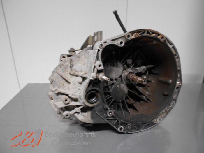 Boîte de vitesse d'un Renault Trafic, Autos : Pièces & Accessoires, Transmission & Accessoires, Renault, Utilisé, 3 mois de garantie