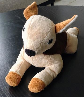 Knuffel: ree beschikbaar voor biedingen