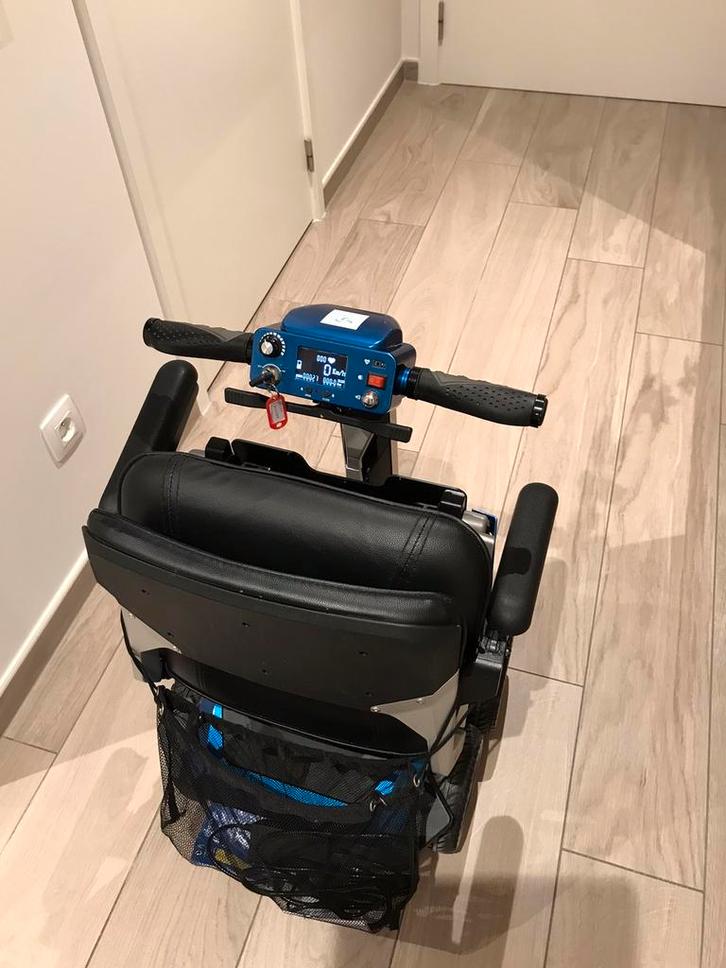 Elektrische opvouwbare scooter, Diversen, Rolstoelen, Zo goed als nieuw, Inklapbaar, Ophalen