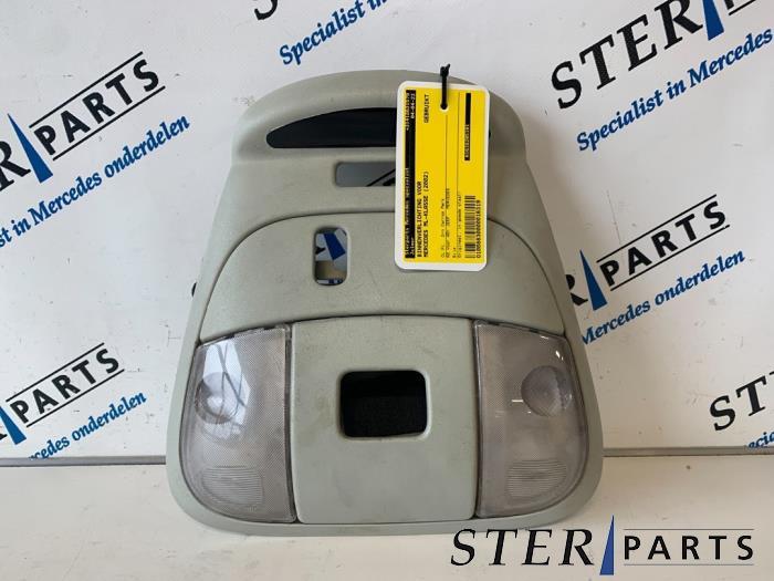 Eclairage intérieur avant d'un Mercedes ML-Klasse, Autos : Pièces & Accessoires, Enlèvement ou Envoi, 3 mois de garantie, Utilisé