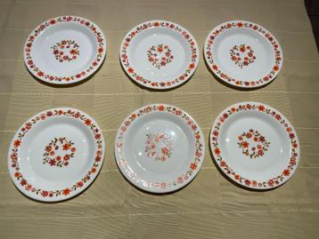 6 identieke dessertborden Arcopal VINTAGE beschikbaar voor biedingen
