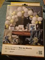 Arche 50 ballons. "VIVE LES MARIES", Divers, Enlèvement, Neuf