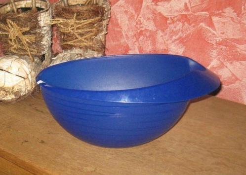 Tupperware: klein schaaltje met een ingenieuze vorm, Huis en Inrichting, Keuken | Tupperware, Nieuw, Bak of Kom, Blauw, Ophalen of Verzenden