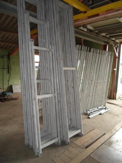 zeer uitgebreide stelling altrex in aluminium, Doe-het-zelf en Bouw, Steigers, Gebruikt, Ophalen