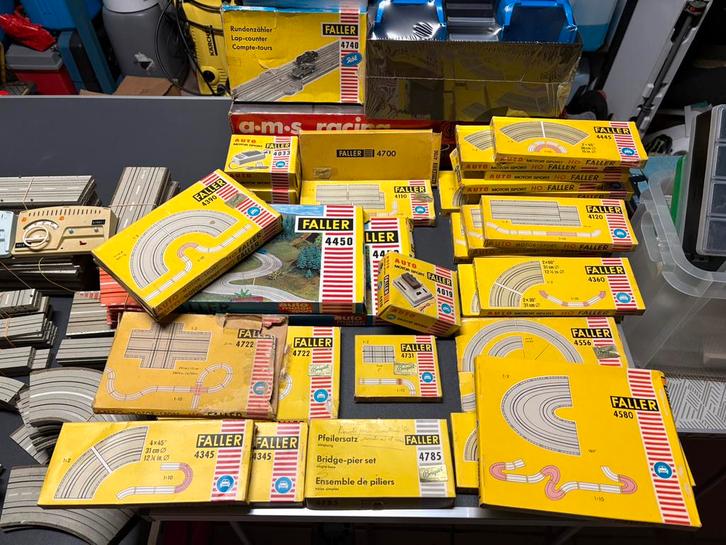 CIRCUIT FALLER AURORA AMS VINTAGE ENORM VEEL WEGEN, Kinderen en Baby's, Speelgoed | Racebanen, Zo goed als nieuw, Racebaan, Elektrisch