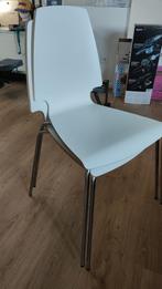 Twee witte stoelen, Huis en Inrichting, Ophalen, Zo goed als nieuw, Wit, Twee