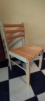 Chaise en bois verni, Comme neuf, Enlèvement ou Envoi