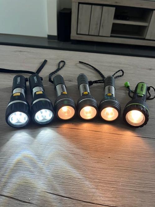 6 Varta camping zaklampen - inclusief batterijen, Caravans en Kamperen, Zaklampen, Zo goed als nieuw, Ophalen of Verzenden
