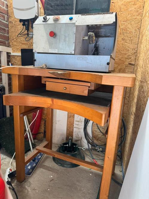 Werktafel voor goudsmid + ultrasoon, electrolyse etc.., Zakelijke goederen, Machines en Bouw | Metaalbewerking, Ophalen