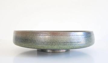 Vintage keramiek design schaal beschikbaar voor biedingen