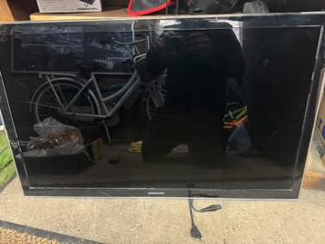 Een nette Samsung UE37D5000 Full HD televisie beschikbaar voor biedingen