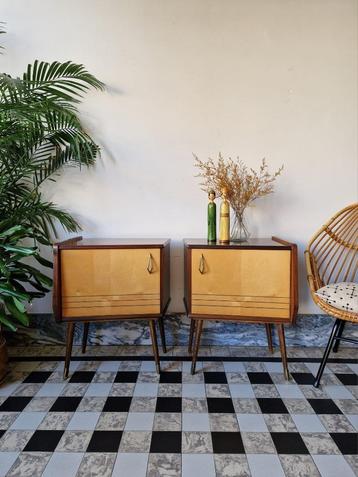 Set van twee vintage sixties nachtkastjes | kastjes retro beschikbaar voor biedingen