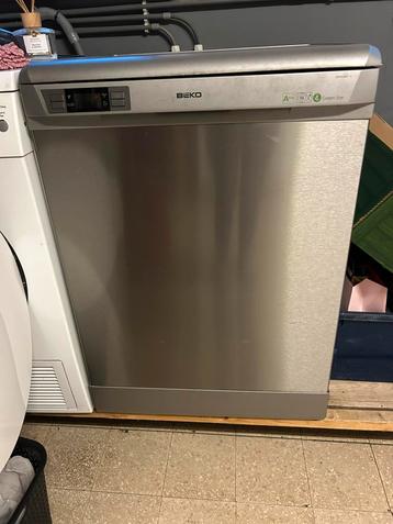 Vaatwasmachine te koop beschikbaar voor biedingen