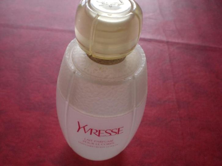 Collection Flacon VIDE "Yvresse" Lait parfumé. 200ml ancien, Verzamelen, Merken en Reclamevoorwerpen, Gebruikt, Overige typen