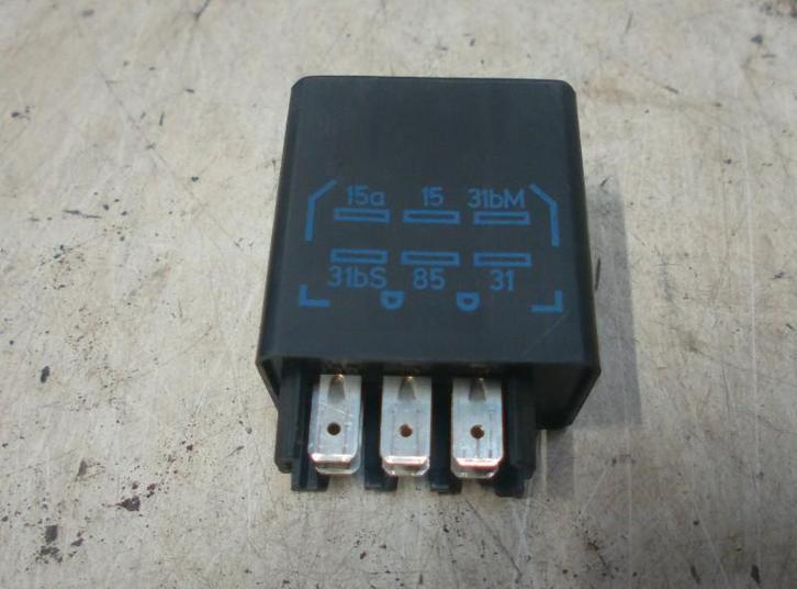 DIVERS RELAIS Opel Rekord E1 / E2 / F (90-054-637), Autos : Pièces & Accessoires, Électronique & Câbles, Opel, Utilisé