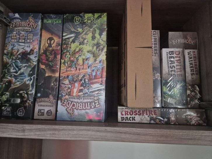 Zombicide white death Kickstarter, Hobby en Vrije tijd, Gezelschapsspellen | Bordspellen, Nieuw, Een of twee spelers, Drie of vier spelers