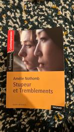 Angst en tremoren- Amélie Nothomb, Boeken, Taal | Duits, Ophalen, Zo goed als nieuw