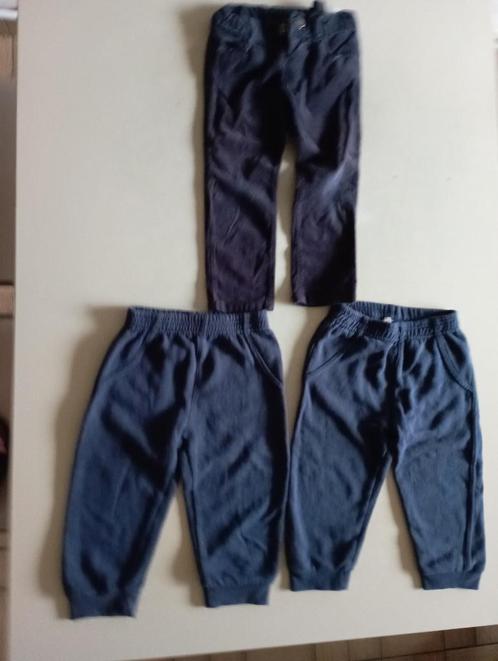 3 pantalons longs + 2 pulls taille 86, Enfants & Bébés, Vêtements de bébé | Taille 86, Comme neuf, Enlèvement ou Envoi