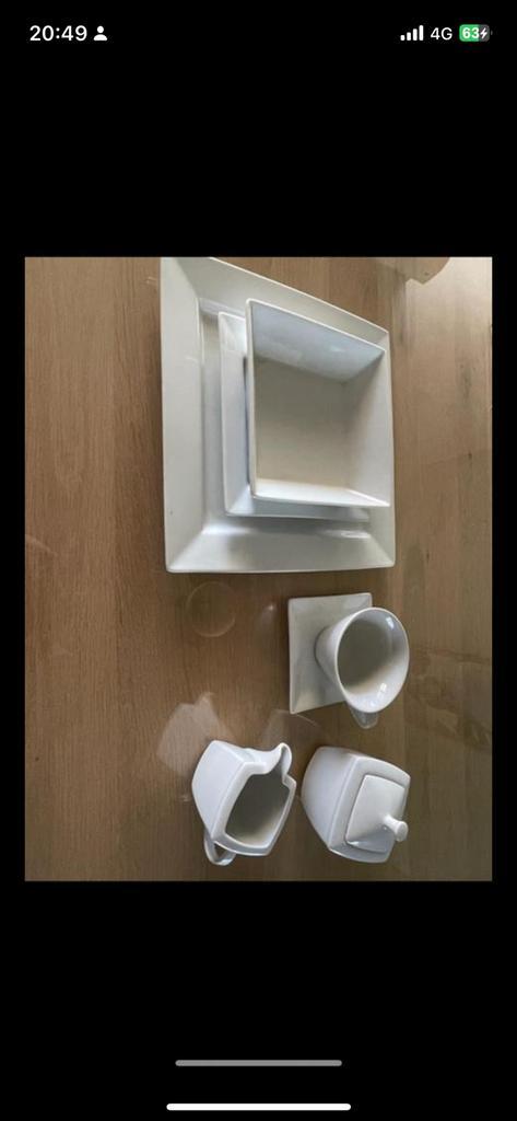 62 delig eetservies, Huis en Inrichting, Keuken | Servies, Zo goed als nieuw, Ophalen
