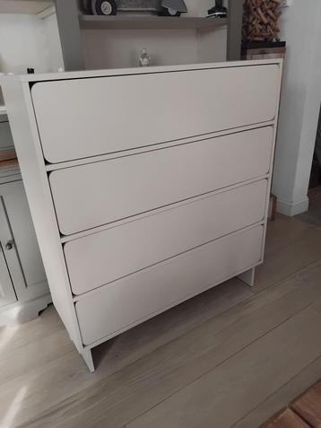 commode kast  + TV meubel lichtbeige (nieuw) beschikbaar voor biedingen