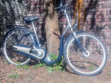 Damesfiets met zeer lage instap beschikbaar voor biedingen