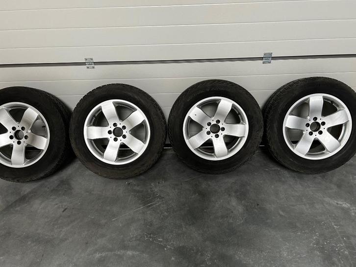 Mercedes GLK17 inch velgen + zeer blauwe VREDESTEIN winterba, Auto-onderdelen, Banden en Velgen, Velg(en), Winterbanden, 17 inch