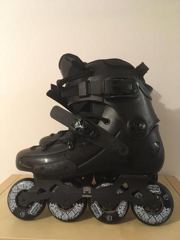 FR1 80 - FR SKATES - TAILLE 42 - ROLLER, Autres marques, Rollers 4 roues en ligne, Enlèvement ou Envoi, Hommes