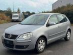 VW POLO 2007 1.4 ESSENCE 100DKM ! INSPECTÉ ET GARANTIE, Autos, Argent ou Gris, Achat, Entreprise, Boîte manuelle