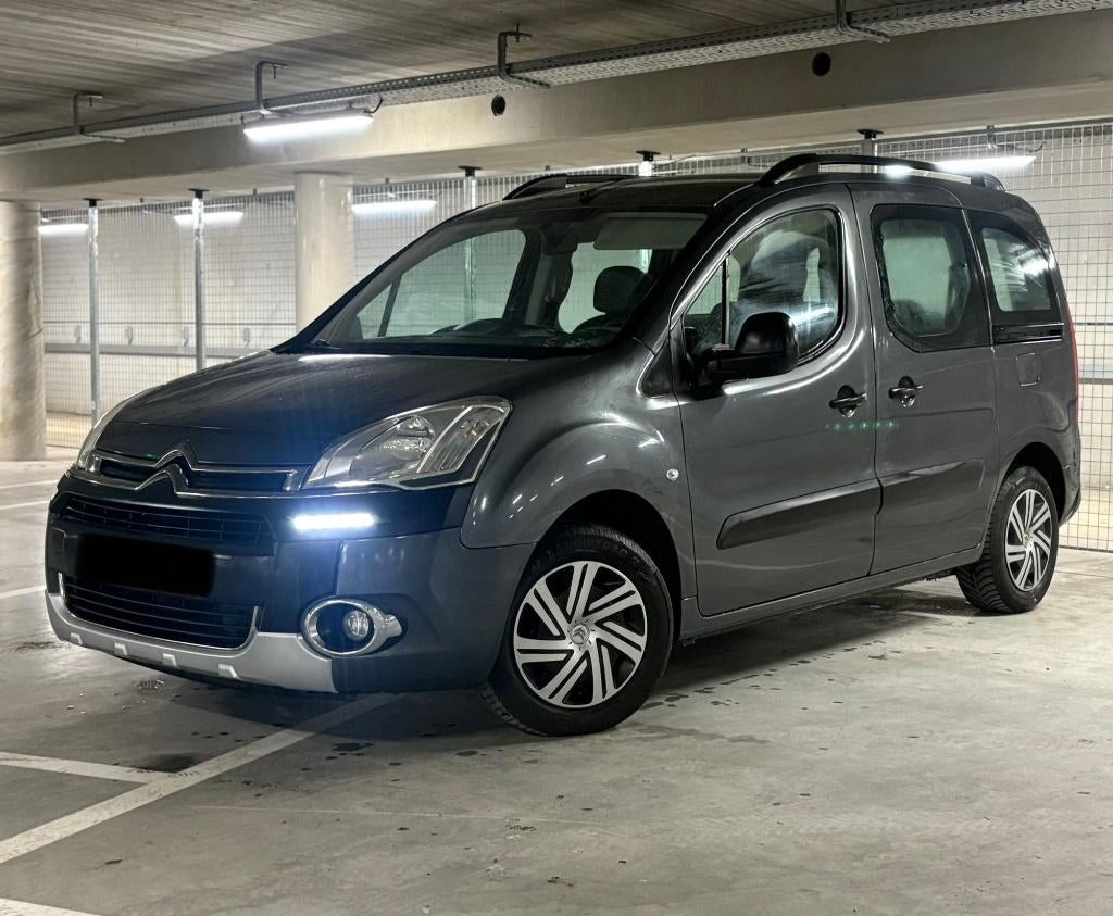CITROEN BERLINGO 1.6 HDI MOD 2014 / 1PROPRIÉTAIRE / 2.750 €, Autos, Euro 5, Entreprise, Boîte manuelle, 5 portes
