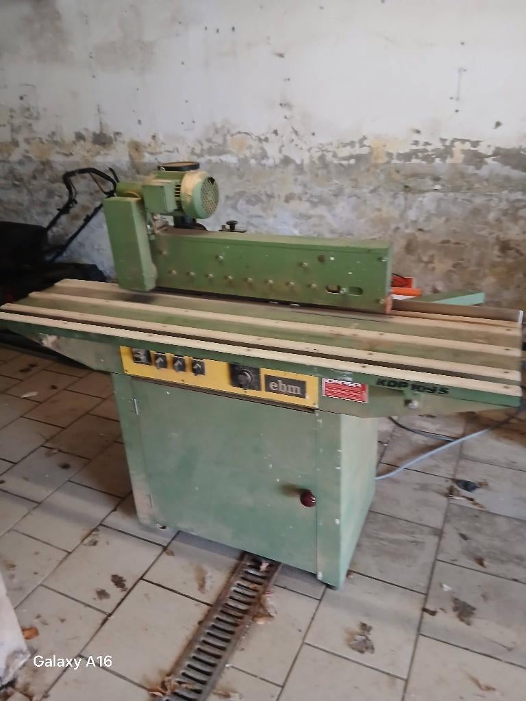 Encoleuse de chant, Enlèvement