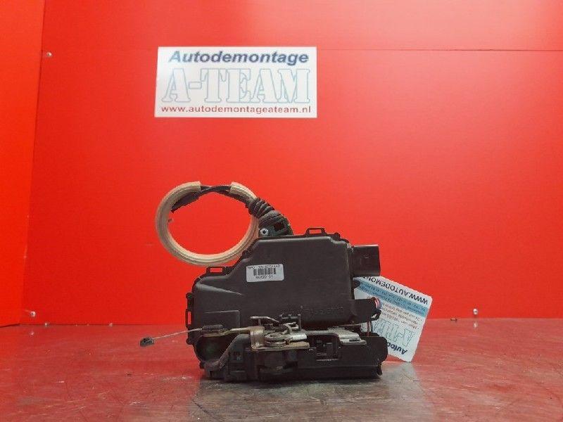 SERRURE DE PORTE RODS AVANT DROIT Seat Leon (1M1), Utilisé, Seat