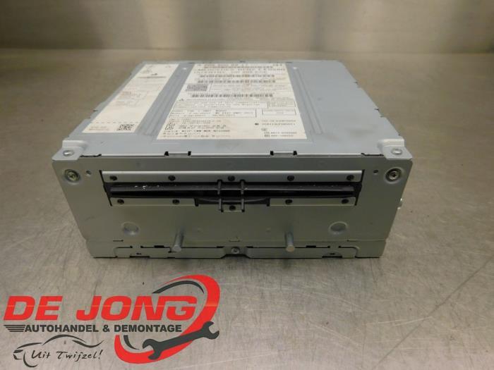 Radio d'un Mercedes C-Klasse, Autos : Pièces & Accessoires, 3 mois de garantie, Utilisé, -, -