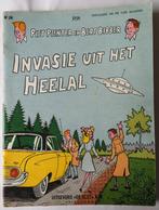 Piet Pienter en Bert Bibber 24 Invasie uit het heelal 1 druk, Boeken, Ophalen of Verzenden, POM