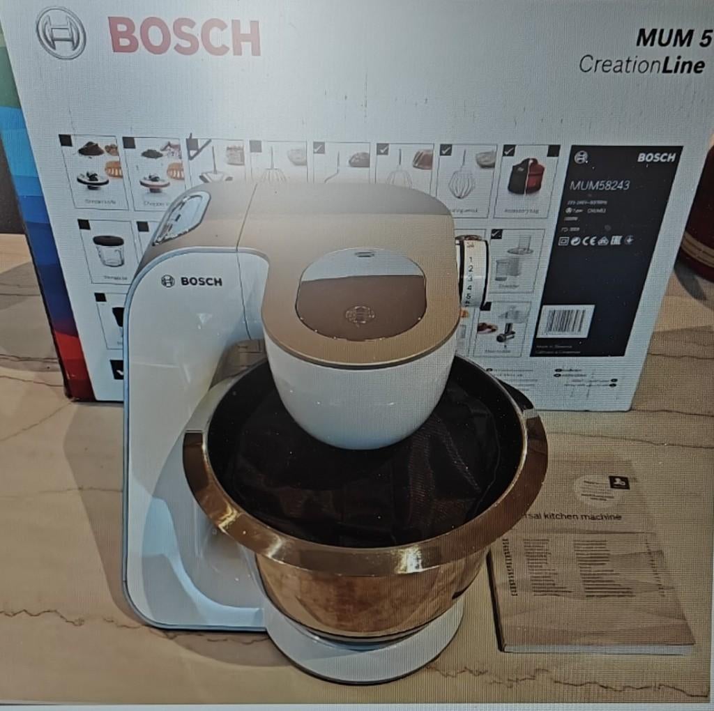 Robot de cuisine Bosch MUM58243, 2 à 3 litres, Enlèvement, Comme neuf, 3 vitesses ou plus