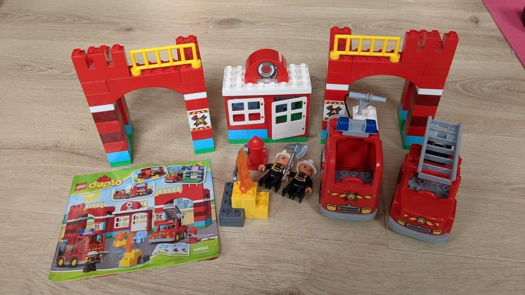 Duplo brandweerkazerne 10593, Kinderen en Baby's, Speelgoed | Duplo en Lego, Ophalen, Zo goed als nieuw, Complete set, Duplo