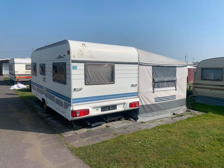 Hobby excellent caravan 4pers Middelkerke, Caravanes & Camping, Caravanes, jusqu'à 4, Siège standard, Hobby, Coin salon convertible