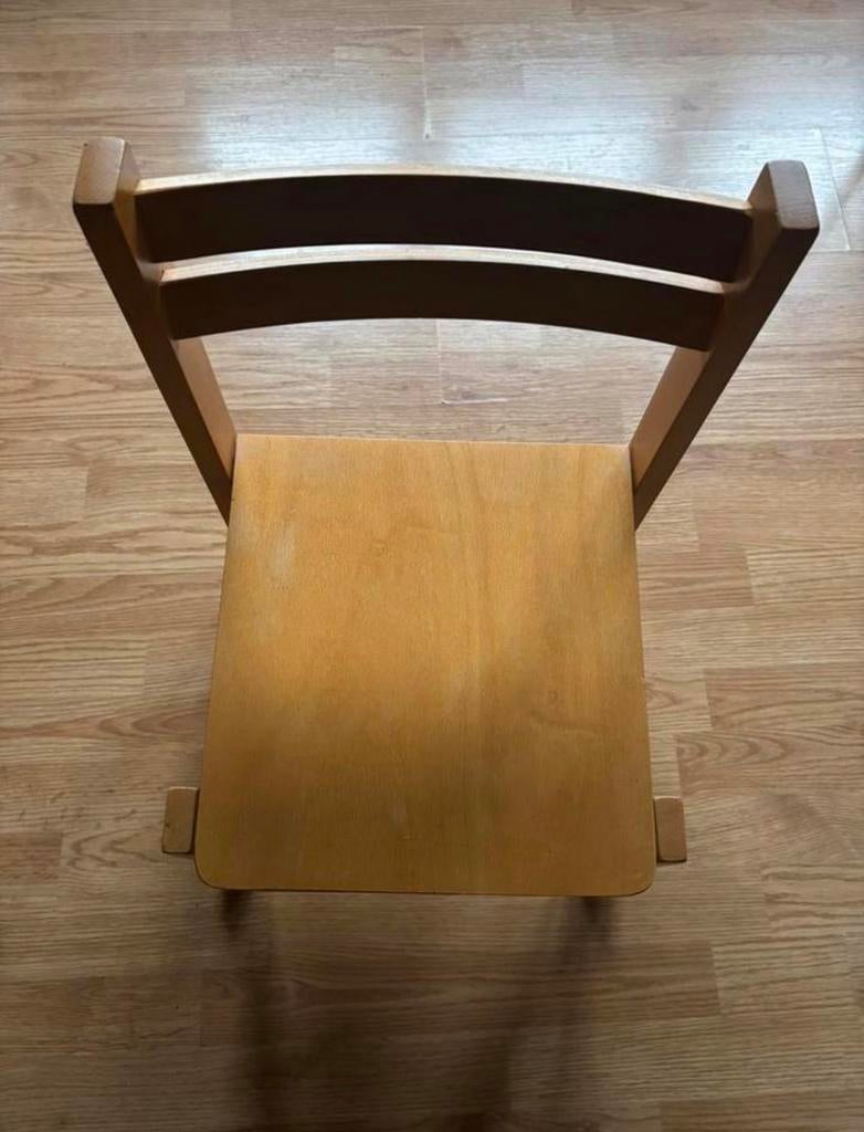 Schitterend houten kinderstoel zeer degelijk/praktisch nieuw, Huis en Inrichting, Stoelen, Ophalen, Zo goed als nieuw