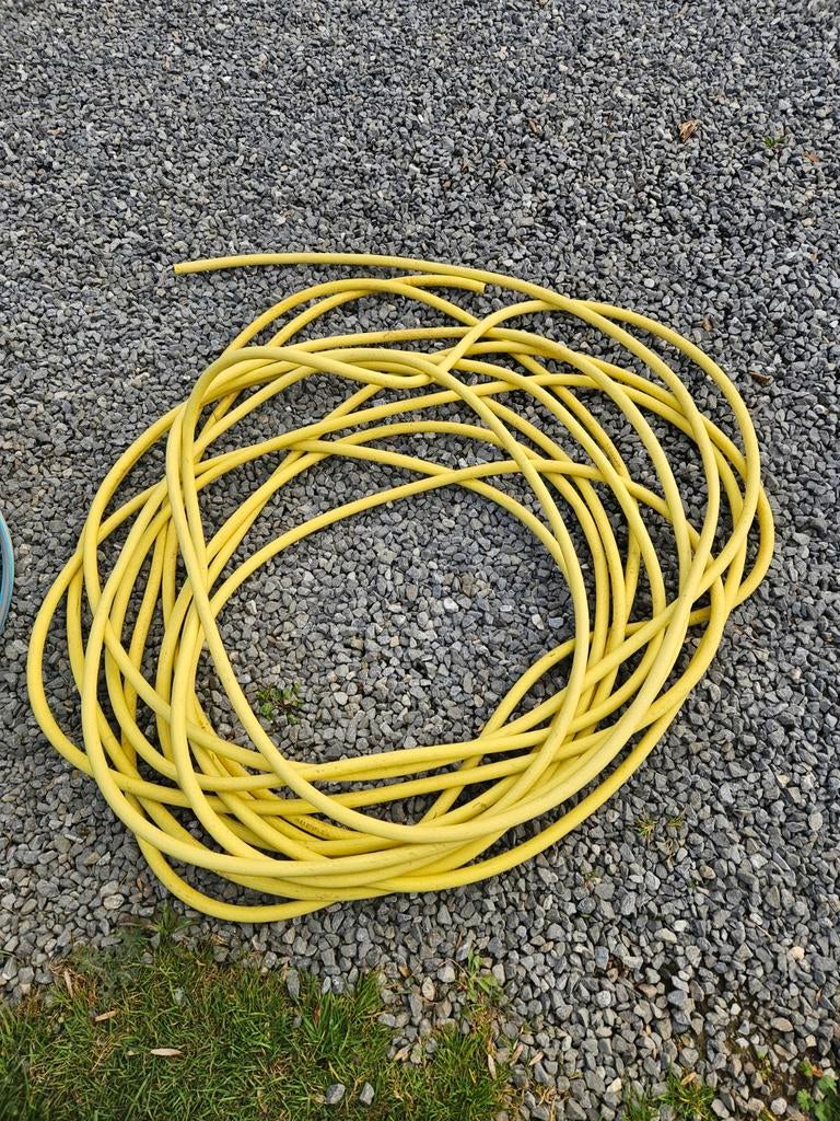 Tuyaux d'arrosage. 2 tailles possibles, Enlèvement