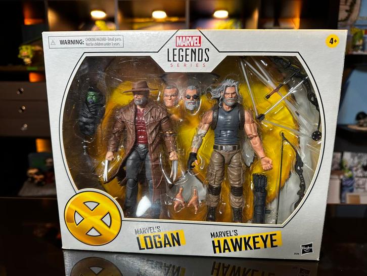 Marvel Legends Logan & Hawkeye Old Man 2-figurenpakket, Verzamelen, Beelden en Beeldjes, Zo goed als nieuw, Ophalen of Verzenden