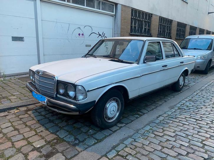 mercedes c200 oltimer 1983, Autos, Oldtimers & Ancêtres, Entreprise, ABS, Airbags, Alarme, Ordinateur de bord, Verrouillage central