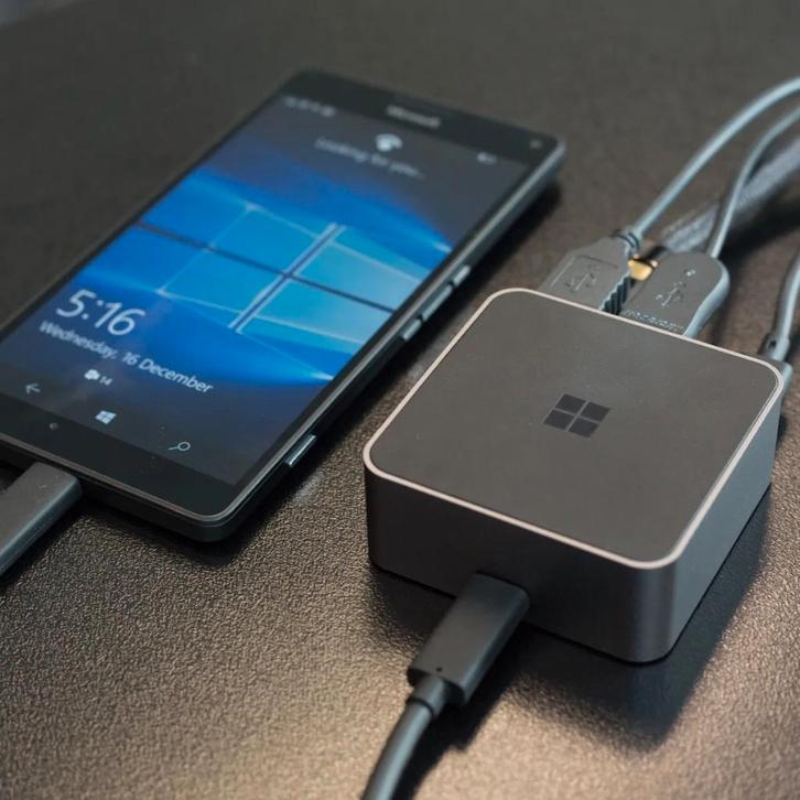 Microsoft display dock (nieuw), Informatique & Logiciels, Stations d'accueil, Neuf, Téléphone, Enlèvement