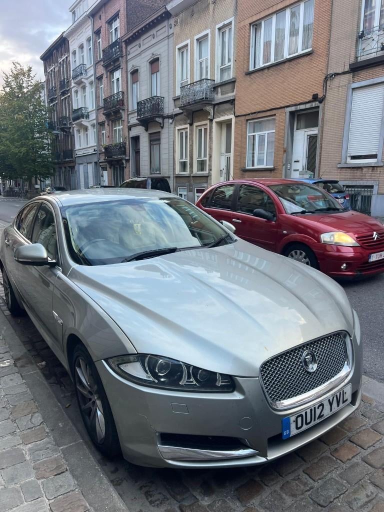 Jaguar 2012 (voiture anglaise), Autos, Jaguar, Particulier, XF, Diesel, Euro 5, Berline, 5 portes, Automatique, Beige, Cuir, Quatre roues motrices / 4X4