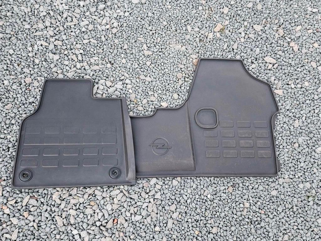Tapis de sol Opel Vivaro en caoutchouc, Enlèvement, Comme neuf