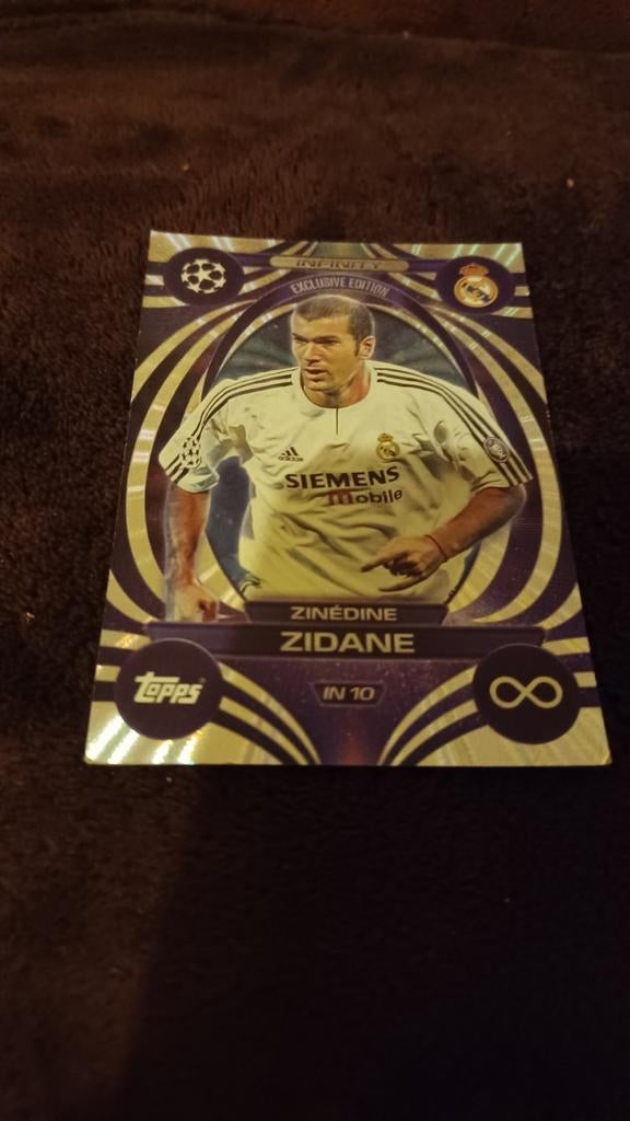 Zinédine Zidane in 10, Collections, Signets, Enlèvement