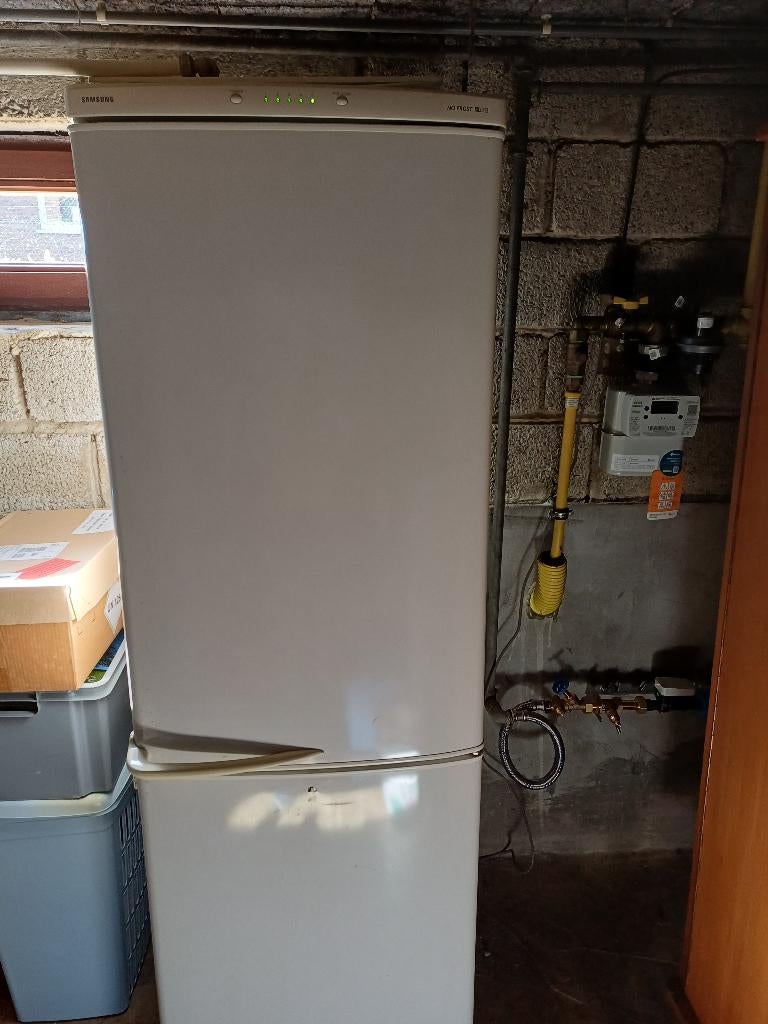 Frigo - diepvries Samsung no frost 180 cm hoogte, Elektronische apparatuur, Koelkasten en IJskasten, Ophalen, Gebruikt, 100 tot 150 liter