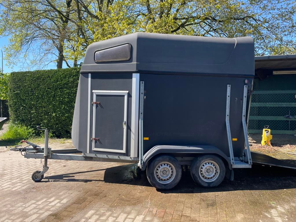 Paardentrailer hotra, Dieren en Toebehoren, Ophalen, Gebruikt, Aluminium, 2-paards trailer