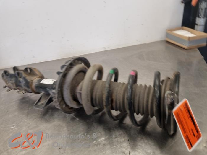 Barre amortisseur avant gauche d'un Mercedes Vito, 3 mois de garantie, Utilisé, -, -