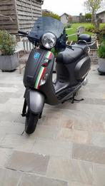 Neco Azzuro 125cc (Vespa gts), Fietsen en Brommers, Ophalen, Gebruikt, Benzine