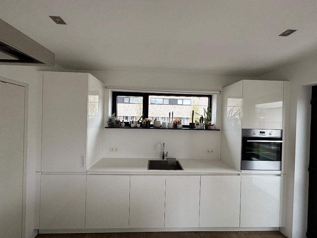 Keuken, Maison & Meubles, Cuisine | Cuisines complètes, Comme neuf, Cuisine à mur double, Blanc, Composite, Sans poignée, Avec îlot